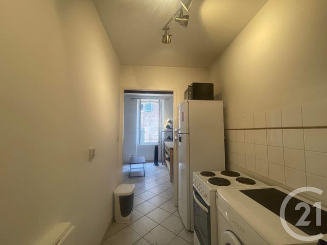 Appartement T2 à louer - 2 pièces - 30.0 m2 - TOULON - 83 - PROVENCE-ALPES-COTE-D-AZUR - Century 21 Colbert Immobilier